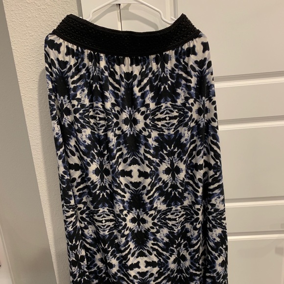 Skirt - Picture 2 of 2